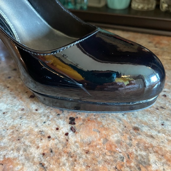 Shoes - Picture 3 of 5